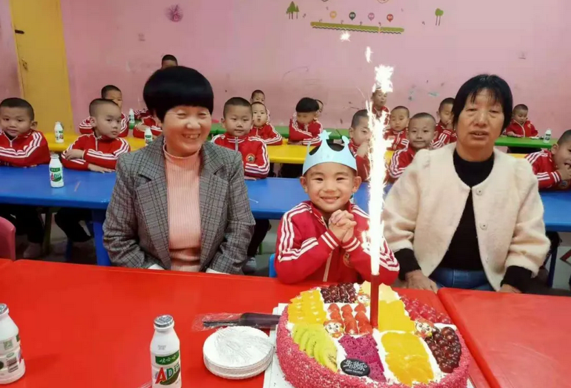 小孩子送河南小龙少林武校一年多少费用？收费标准是什么