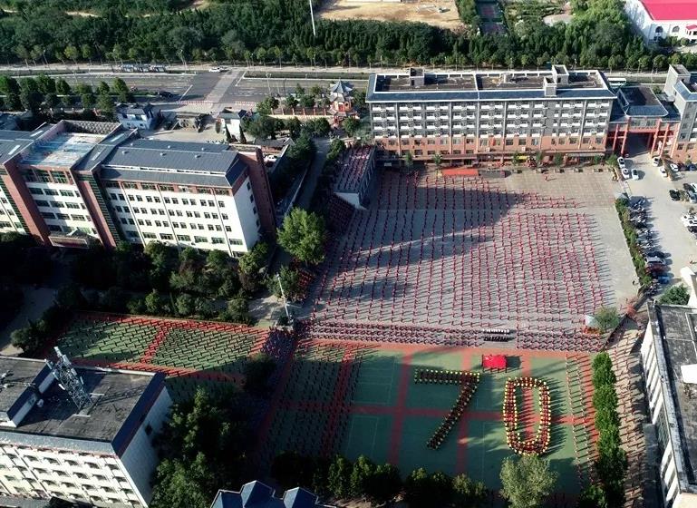 2022年嵩山小龙少林武校学费一年收取多少钱？