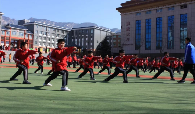 嵩山小龙少林武术学院怎么样哪家好？