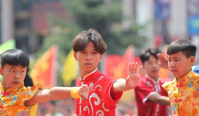 10岁的孩子学武术这个年龄段怎么样？
