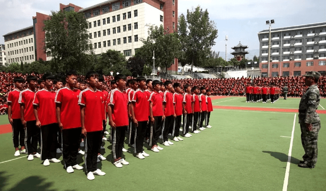 部队招兵喜欢招河南文武学校的学生吗
