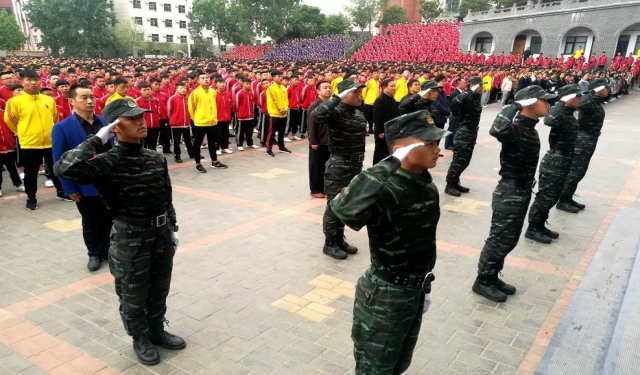 嵩山小龙少林文武学校收费贵不贵？武术课质量好不好？