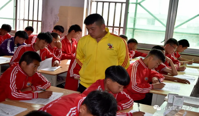 登封嵩山小龙少林武校招生电话是多少？电话报名可以吗？