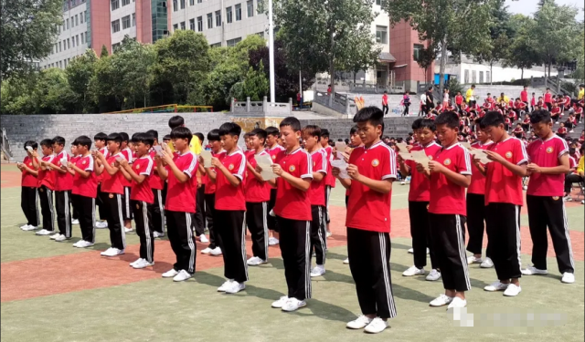 嵩山小龙少林武校什么时候招生？嵩山小龙少林学校报名电话是多少？