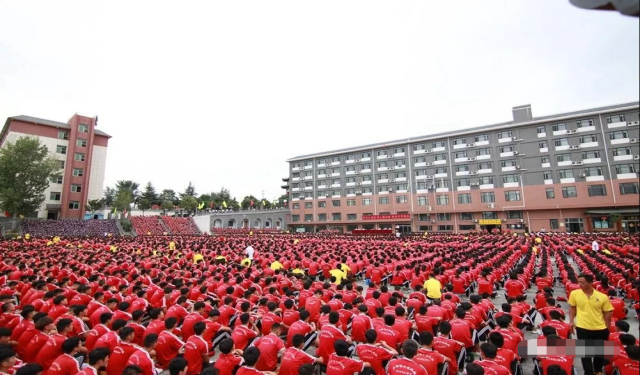 报名嵩山小龙少林武校条件是什么？什么样的孩子适合学习武术？