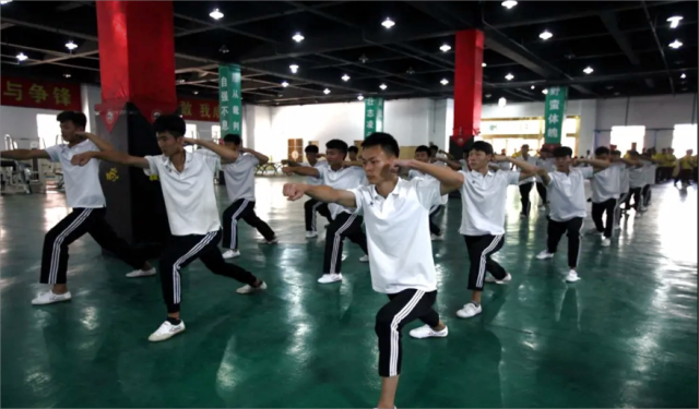 嵩山少林武术学校招生收寒假班吗？嵩山少林文武学校好不好？