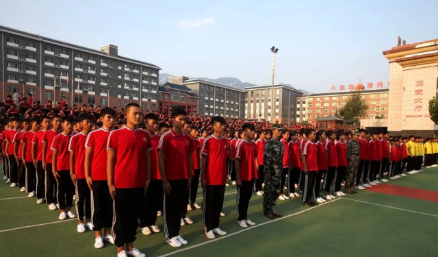 女生在嵩山少林武术学校学费一年要多少钱？【河南少林武校招生条件】