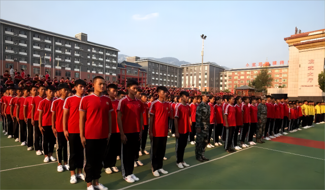 正规武校每年收费是多少钱？嵩山少林武校是正规学校吗？