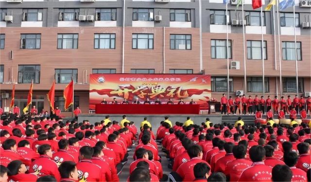 全国各地的孩子都能报名少林武校吗？统一报名电话是多少？