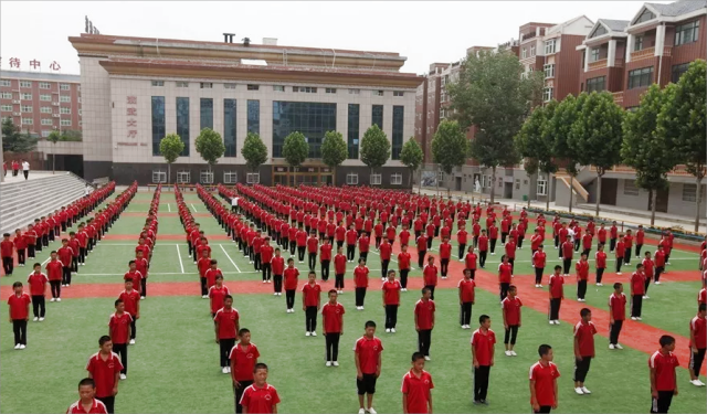 少林武术学校招生要求年龄是多大？武校是文武兼修的吗？