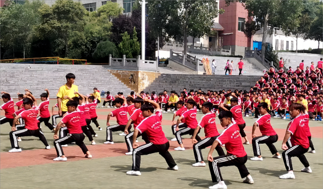选择武术学校要注意哪些事项？少林文武学校学费标准