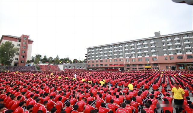 郑州嵩山少林武校报名时间！孩子上武校有出路吗？