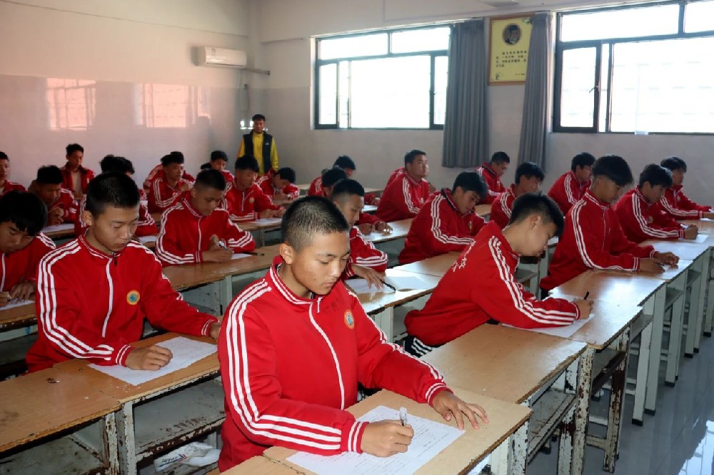 少林小龙武校举行2024-2025学年上学期期中学业水平测试