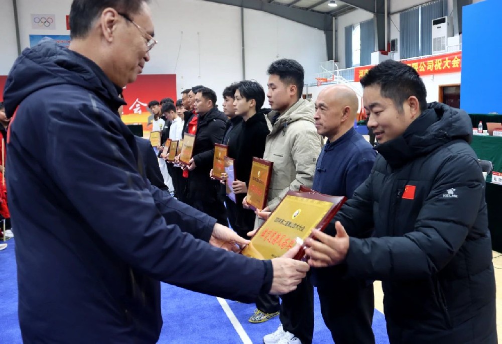 少林小龙武校在2024年第二届嵩山武术大会上获144金、81银、21铜