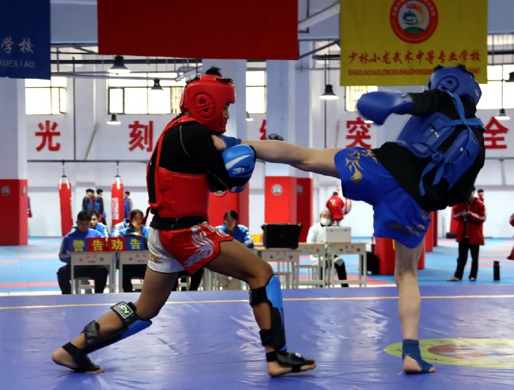 河南少林小龙武校组织举办五地六校散打交流赛