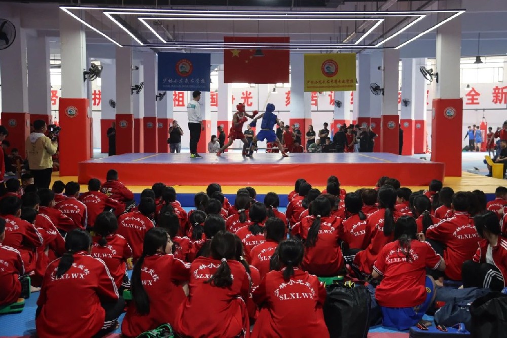 少林小龙武校组织三省六校散打友谊交流赛  共促武术发展