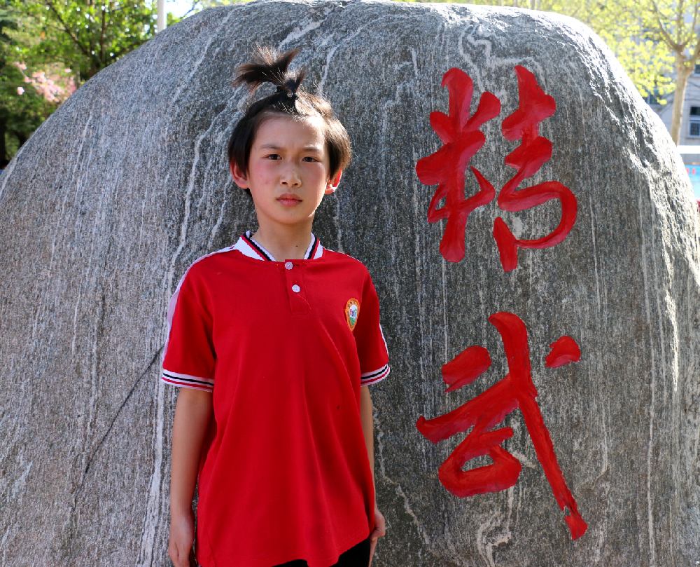 习武筑梦，少年向阳｜少林小龙武校女生部姜胜鑫：少年成长正当时