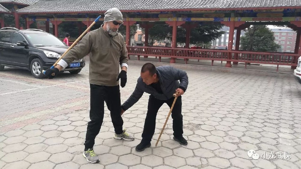 少林小龙武院名师授洋徒