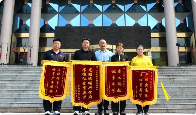河南嵩山少林小龙武校学员黄圣雅被江苏师范大学录取——五年习武砺剑锋 金榜题名启新程